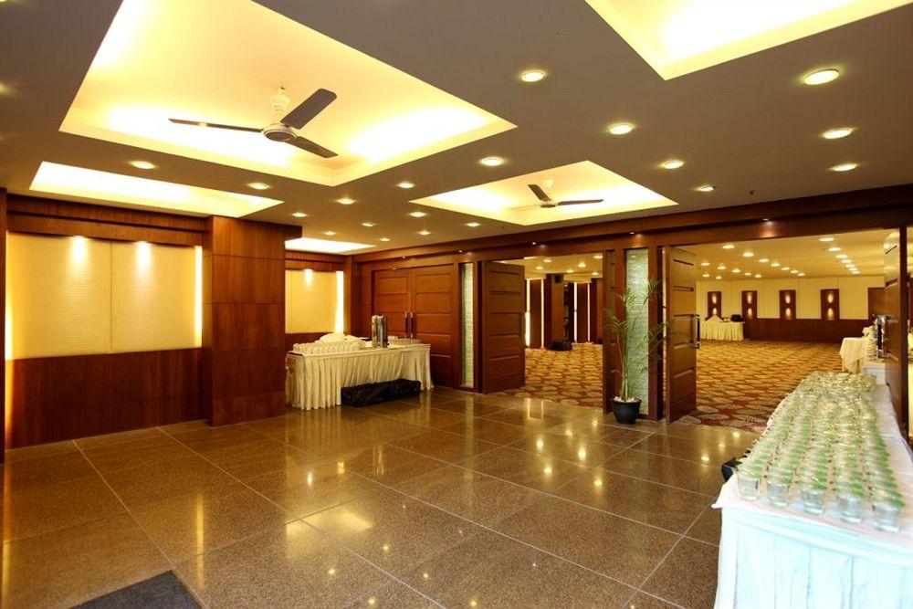 Hotel Crossroads Gurgaon Exterior foto