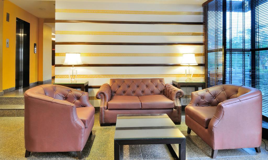 Hotel Crossroads Gurgaon Exterior foto