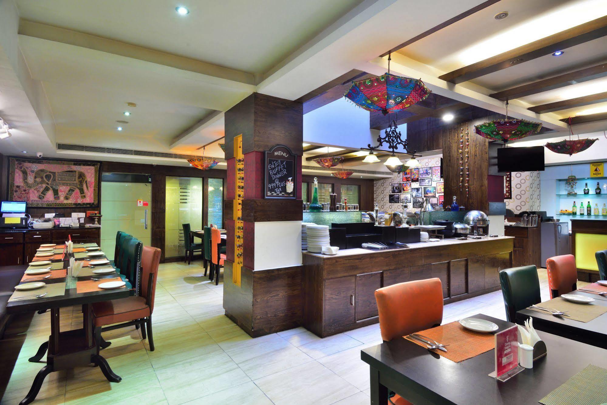 Hotel Crossroads Gurgaon Exterior foto
