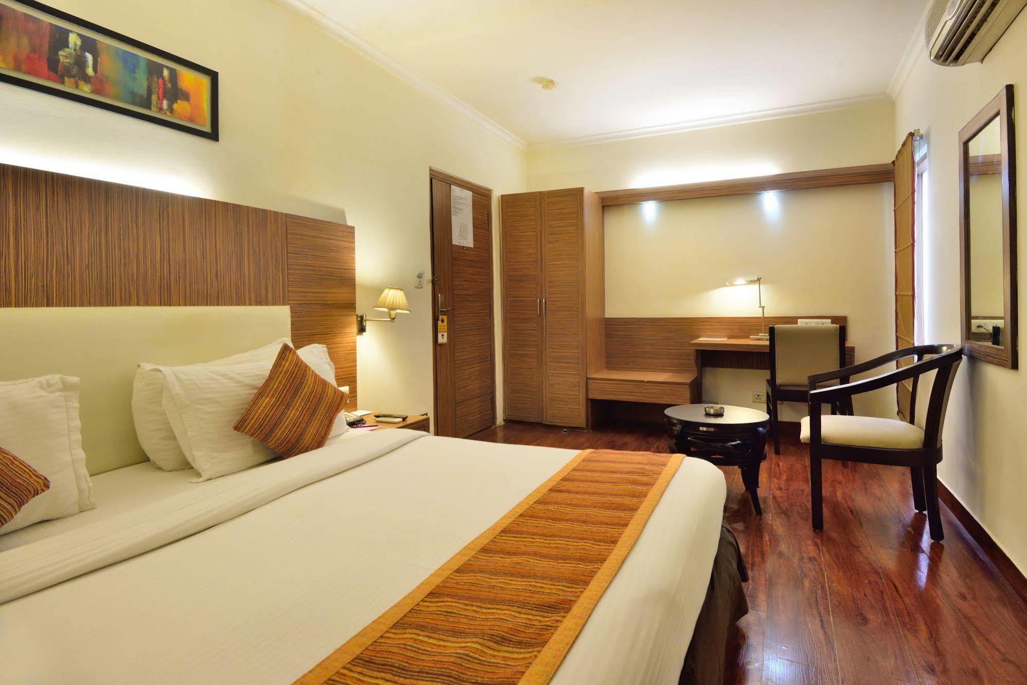 Hotel Crossroads Gurgaon Exterior foto
