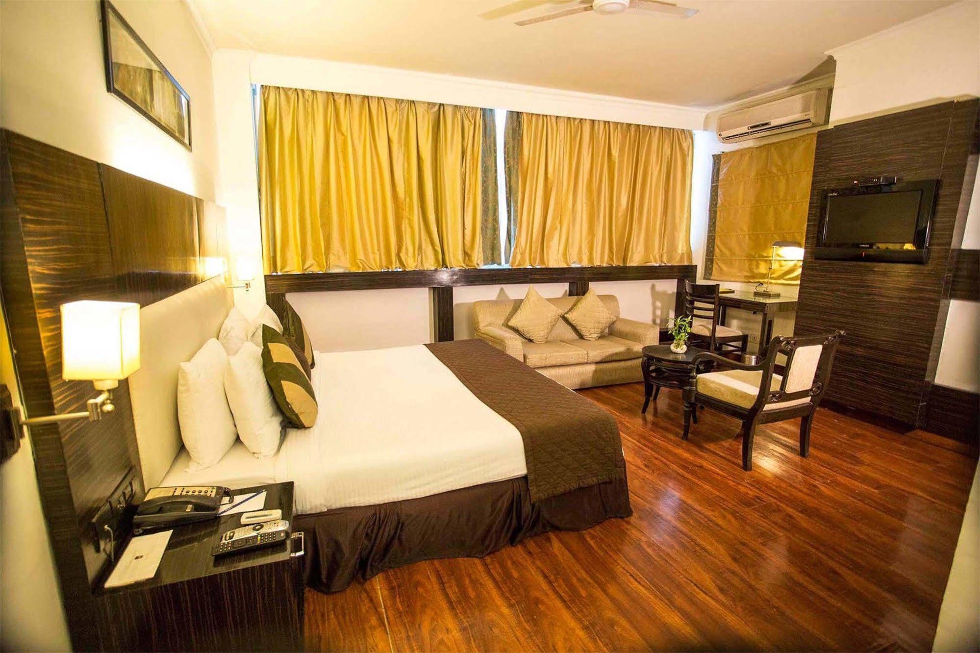 Hotel Crossroads Gurgaon Exterior foto