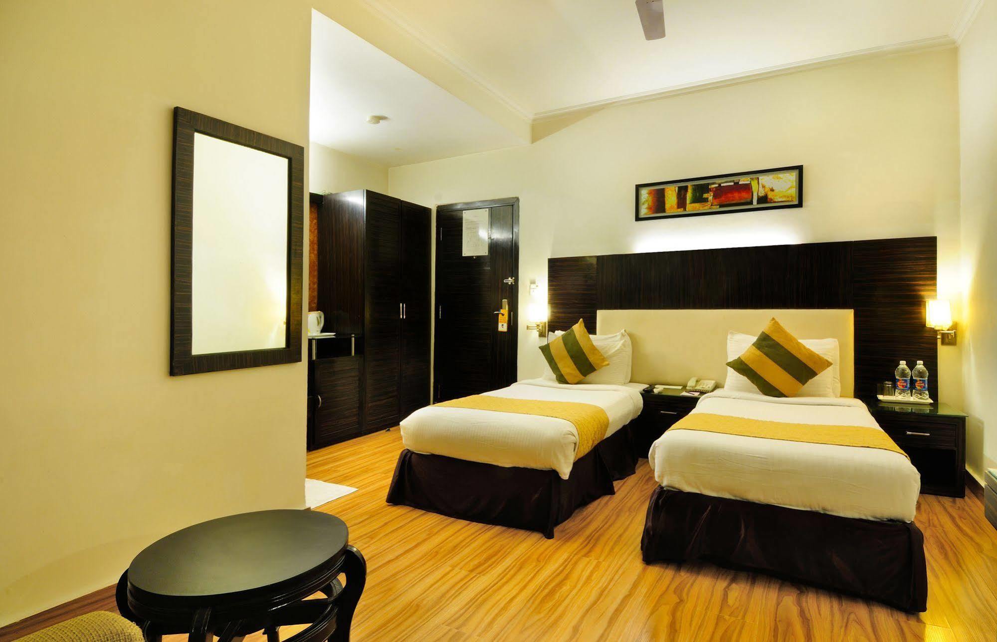 Hotel Crossroads Gurgaon Exterior foto