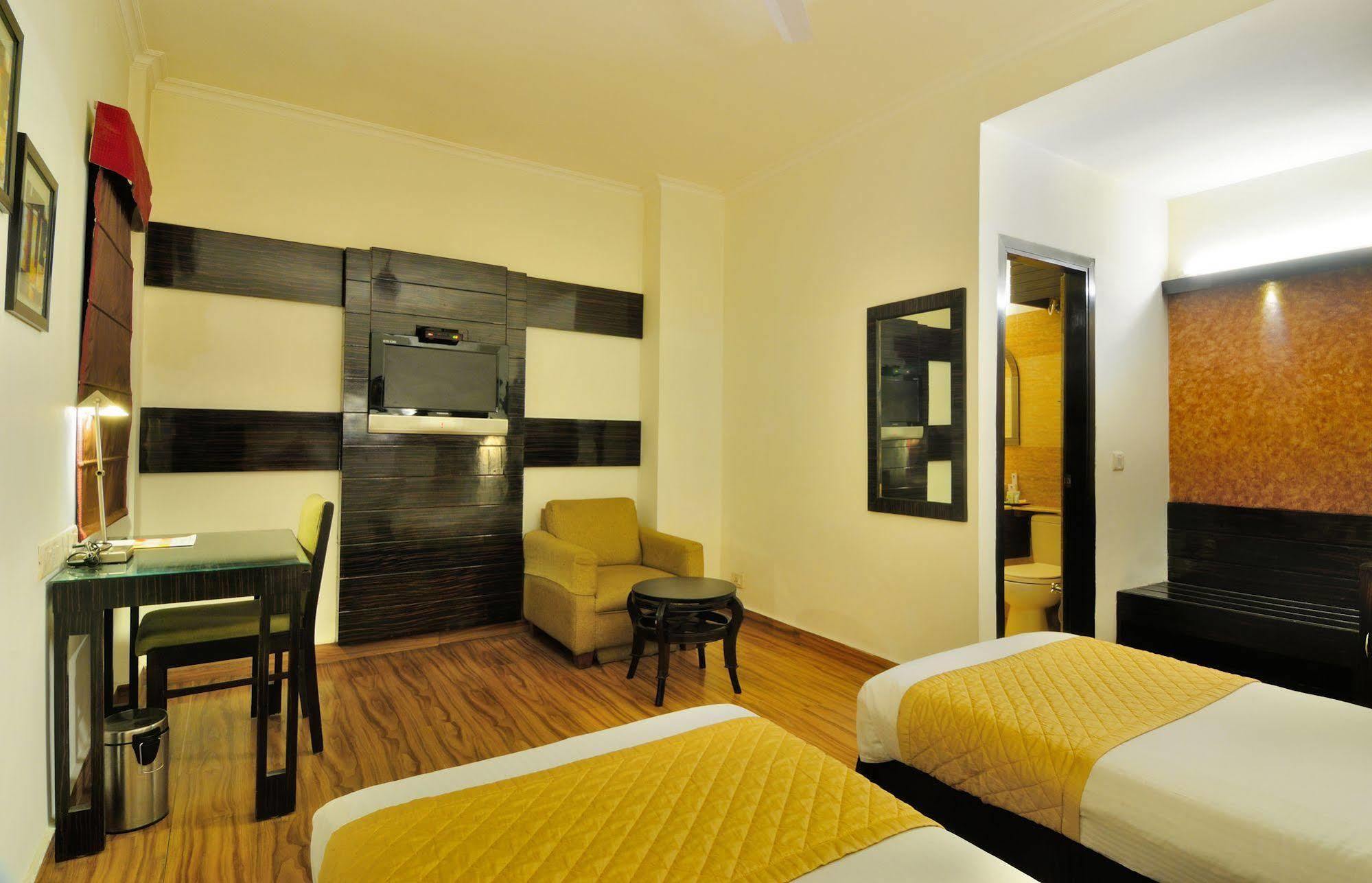 Hotel Crossroads Gurgaon Exterior foto